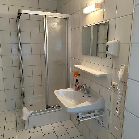 Alpenlodge, 10 *